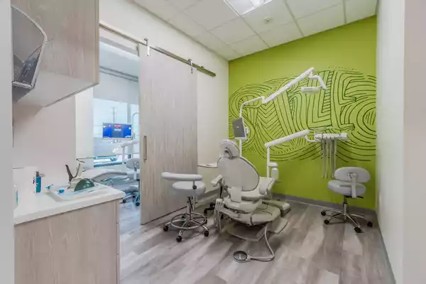 طراحی دکوراسیون کلینیک دندانپزشکی