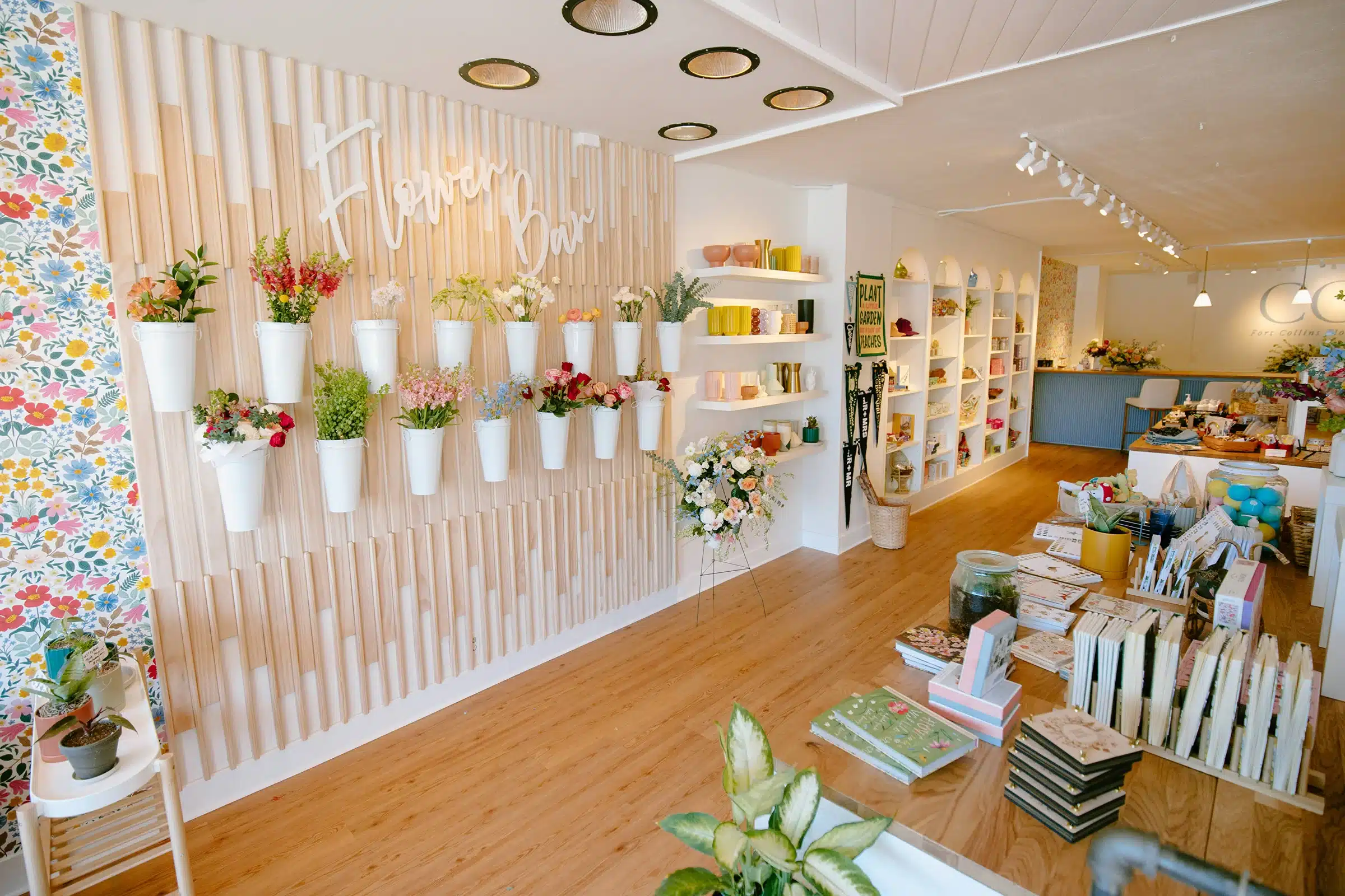 CCsFlowers 59 1738122110 انتخاب رنگ ها و تم های مناسب برای گل فروشی