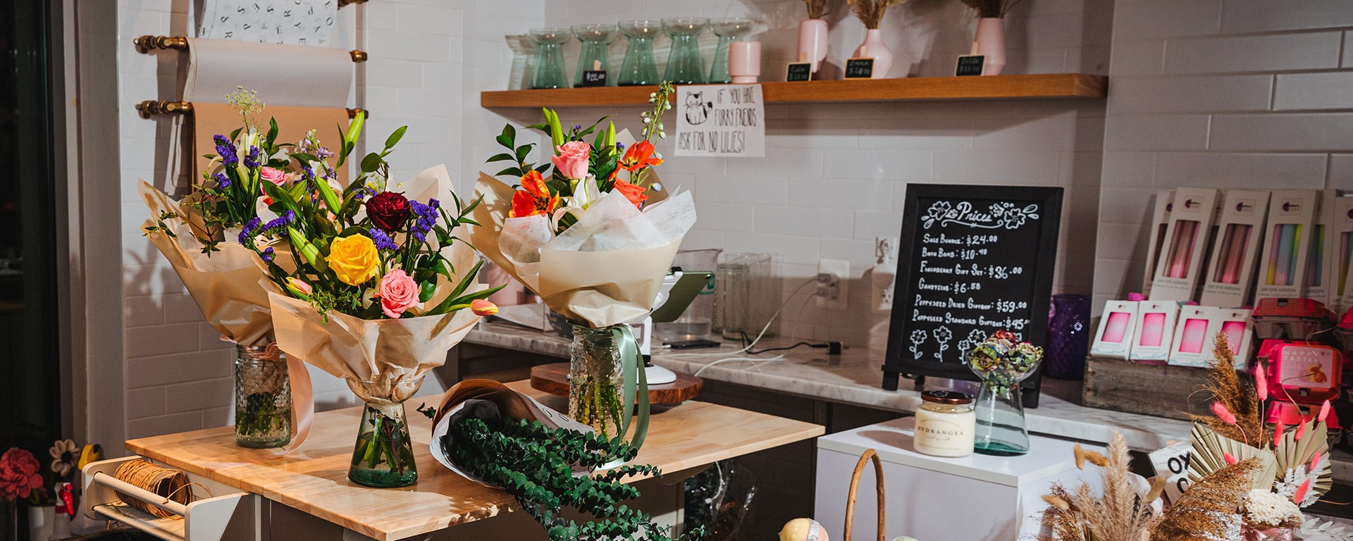 Poppyseed Rye Flowers Hero Image نکات اجرایی برای طراحی و پیاده سازی دکوراسیون گل فروشی