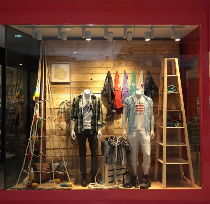 سوالات متداول درباره طراحی ویترین مغازه لباس مردانه