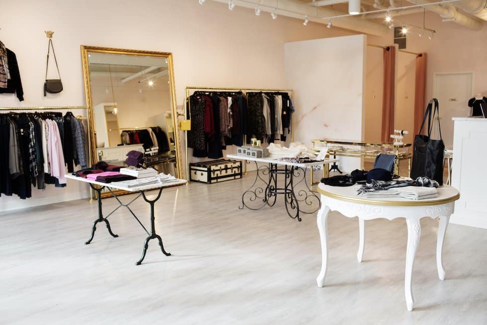 دکوراسیون بوتیک زنانه