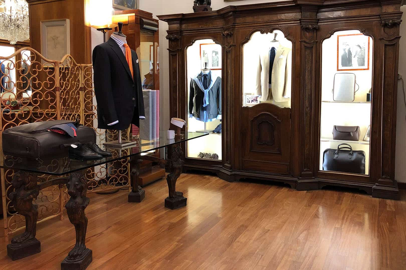 انتخاب رنگ، نور و بافت در ویترین