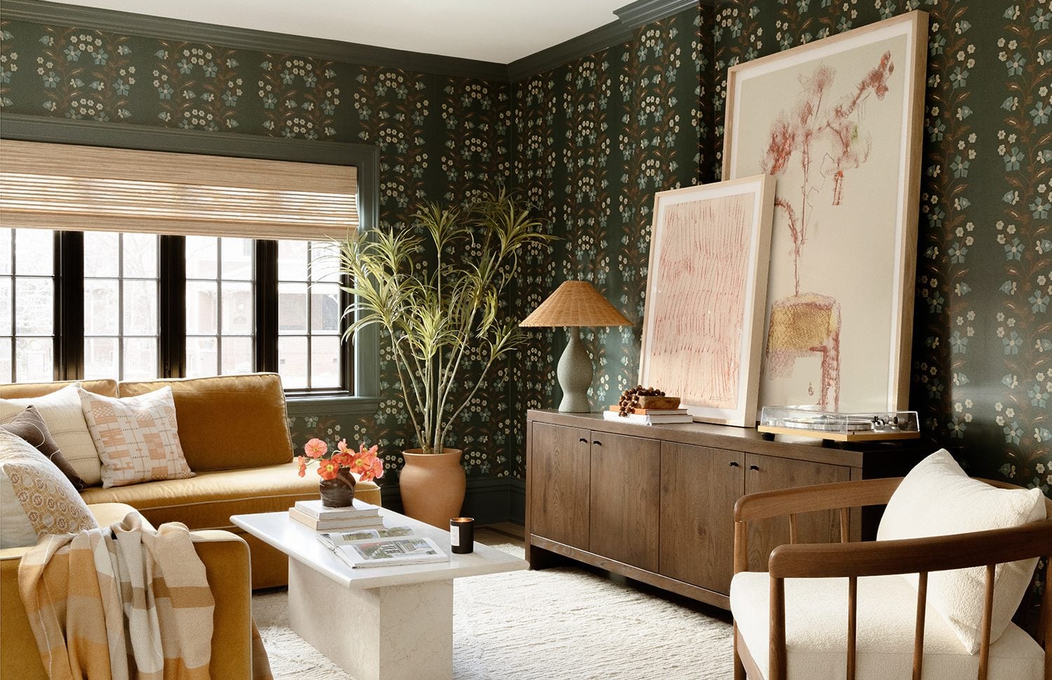 دکور مغازه با بودجه محدود